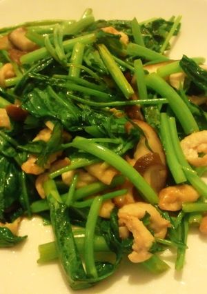 余った鶏皮で!空芯菜炒め-レシピのメイン写真