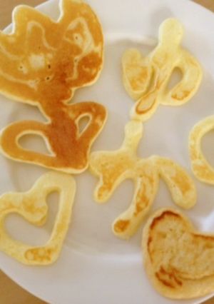 子どもと作る字の字のにんじんホットケーキ-レシピのメイン写真