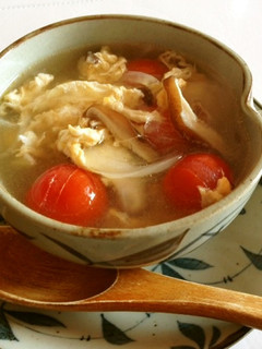 5分でできる!しいたけとトマトのスープ-レシピのメイン写真