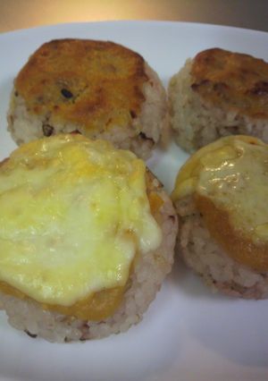 チャンチャン焼きのみそダレで焼おにぎり♪-レシピのメイン写真