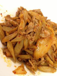 ごぼうとキムチの豚肉炒め-レシピのメイン写真