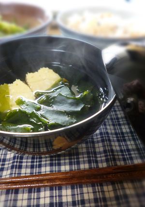 寄せたまごとわかめのすまし汁-レシピのメイン写真
