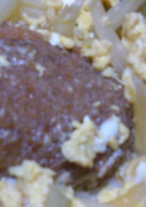ズボラ飯♪ちｪき流コロッケの卵とじ丼-レシピのメイン写真