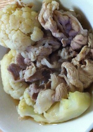 簡単豚バラとカリフラワーのあっさり煮-レシピのメイン写真