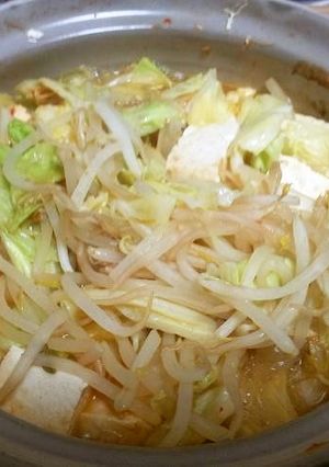 もやしとキャベツの水無し味噌キムチ鍋-レシピのメイン写真