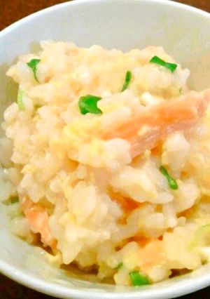 余った焼鮭で…『鮭雑炊 卵入り』-レシピのメイン写真