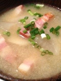 里芋とベーコンのお味噌汁-レシピのメイン写真