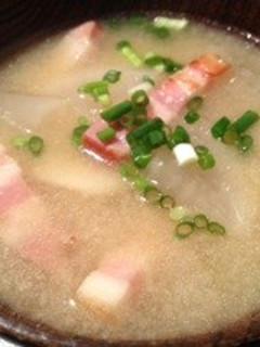 里芋とベーコンのお味噌汁-レシピのメイン写真