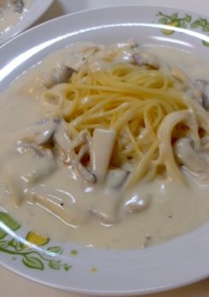 シチューの素で作る簡単クリームパスタ-レシピのメイン写真
