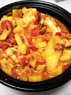 タジン鍋で手羽元とジャガイモのトマト煮-レシピのメイン写真