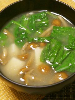 ほうれん草となめこ、豆腐の味噌汁-レシピのメイン写真