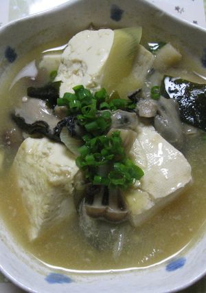 牡蠣と豆腐の味噌汁風鍋-レシピのメイン写真