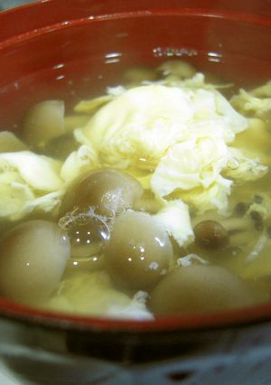 フワフワ卵としめじのお吸い物♪-レシピのメイン写真