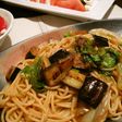 ナスとレタスとアンチョビのパスタ
