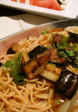 ナスとレタスとアンチョビのパスタ-レシピのメイン写真