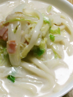 コンソメと牛乳で!白菜クリーミーうどん♪-レシピのメイン写真