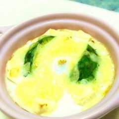 รูปของ 簡単♡アボカドと豆腐のグラタン 卵のせ
