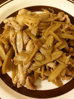 男子も満足♪ごぼう・豚肉・しらたき炒め-レシピのメイン写真