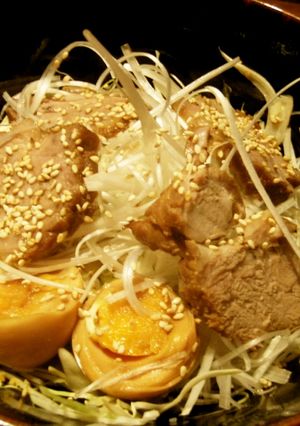 簡単☆煮込みチャーシュー丼☆味玉のせ-レシピのメイン写真