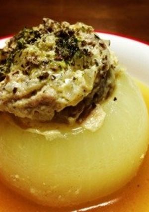 玉ねぎまるごと肉詰めスープ-レシピのメイン写真