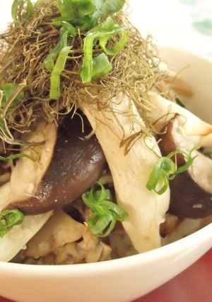 焼きキノコとキノコ味噌の丼ぶり-レシピのメイン写真