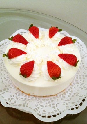 簡単♡イチゴのレアチーズケーキ-レシピのメイン写真