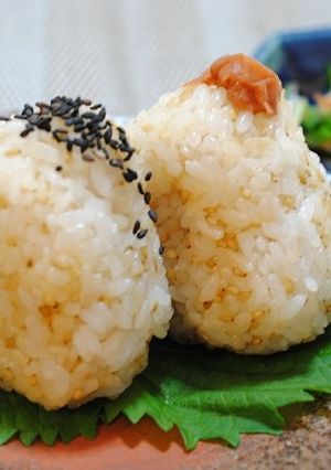 ごま飯おにぎり-レシピのメイン写真