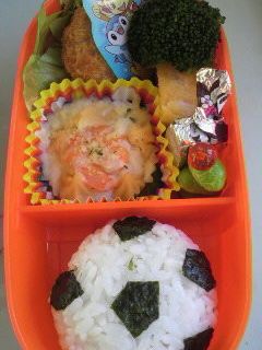*キャラ弁*サッカーボールおにぎり-レシピのメイン写真
