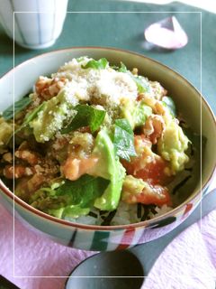 塩麹サーモンとアボカドの梅わさび丼-レシピのメイン写真