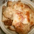 パンのホワイトソースがけ♥