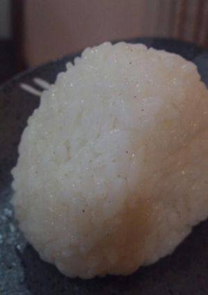 ほんだしおにぎり-レシピのメイン写真