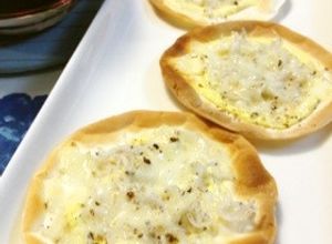 余った餃子の皮で♡しらすのおつまみピザ-レシピのメイン写真