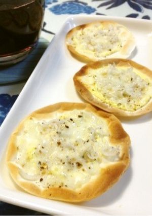 余った餃子の皮で♡しらすのおつまみピザ-レシピのメイン写真