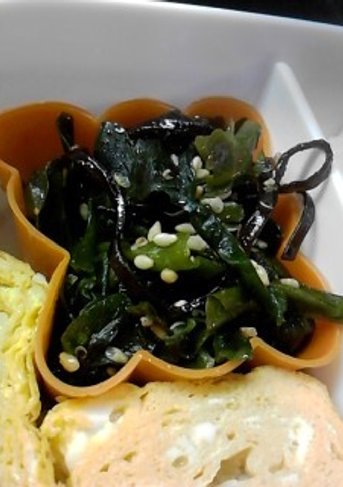 お弁当に☆簡単ワカメと塩昆布の和え物-レシピのメイン写真