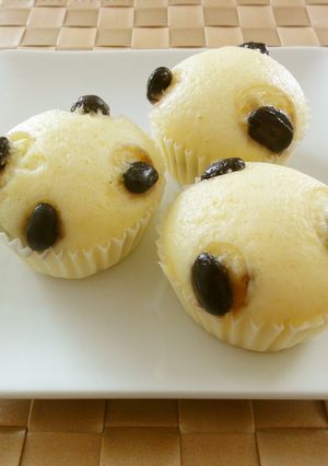 しっとりふっくら☆黒豆ミルク蒸しパン-レシピのメイン写真