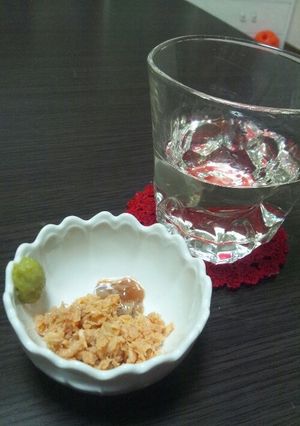 簡単おつまみ！鮭わさ！日本酒に合う-レシピのメイン写真