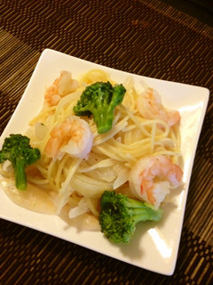 簡単!海老とブロッコリーのパスタ♪-レシピのメイン写真