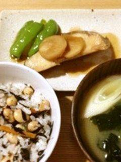 ひじき煮の残りで♪ひじきご飯-レシピのメイン写真