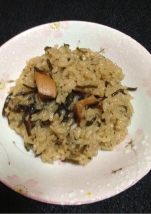 焼き鳥と塩昆布の炊き込みご飯-レシピのメイン写真