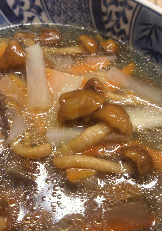ぽかぽか☆根菜とキノコのしょうがスープ-レシピのメイン写真