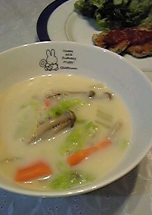 ヘルシーおいしい豆乳スープ♪-レシピのメイン写真