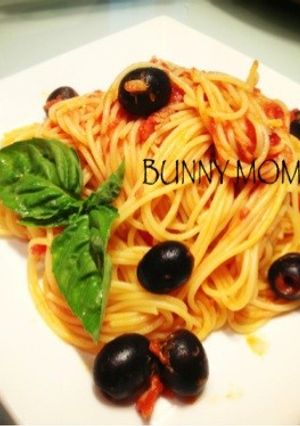 ブラックオリーブのトマトソースパスタ-レシピのメイン写真
