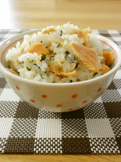 簡単すぎる!!炊き込み☆鮭わかめごはん-レシピのメイン写真