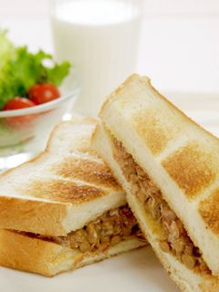 かつおたっぷり!なっトースト-レシピのメイン写真