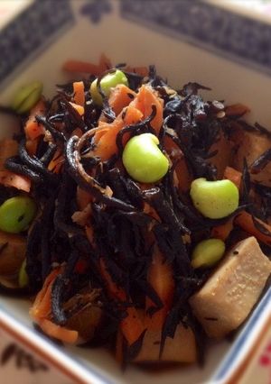 里芋入りで立派なおかず＊ひじきの煮物-レシピのメイン写真
