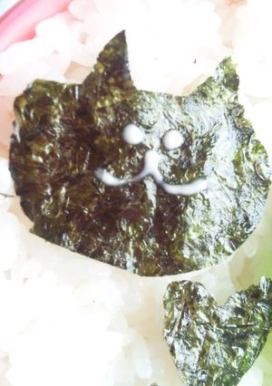 お弁当に♪海苔でネコちゃん♪-レシピのメイン写真