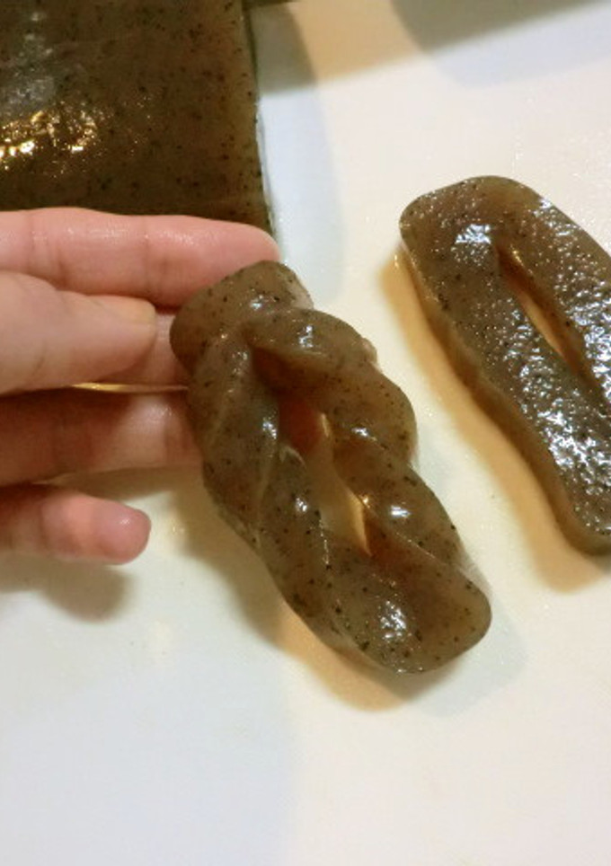 こんにゃく（おでん・煮物用）の切り方-レシピのメイン写真