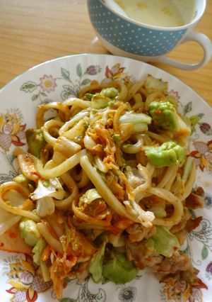 豚キムチうどんアボカドも-レシピのメイン写真