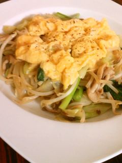 野菜炒めオンザとろとろ半熟いり卵☆-レシピのメイン写真
