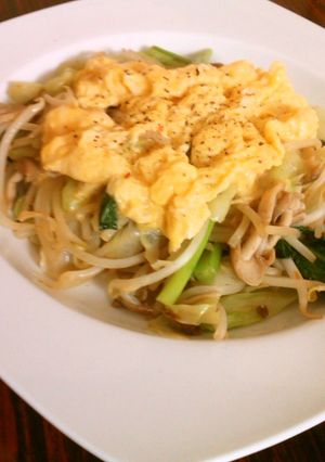 野菜炒めオンザとろとろ半熟いり卵☆-レシピのメイン写真